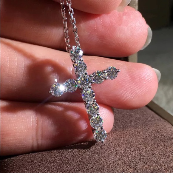 New Sterling Silver Cross  Diamond Necklace - Picture 3 of 5